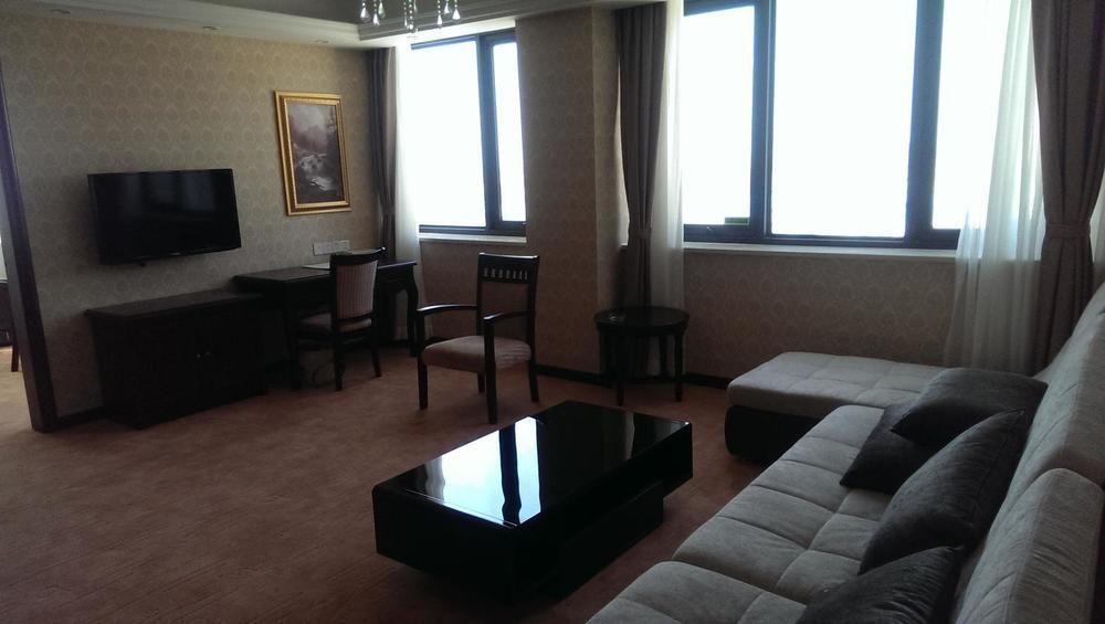 Vienna Hotel Sh Fengxian Nanqiao Jinhai Road Sanghaj Kültér fotó