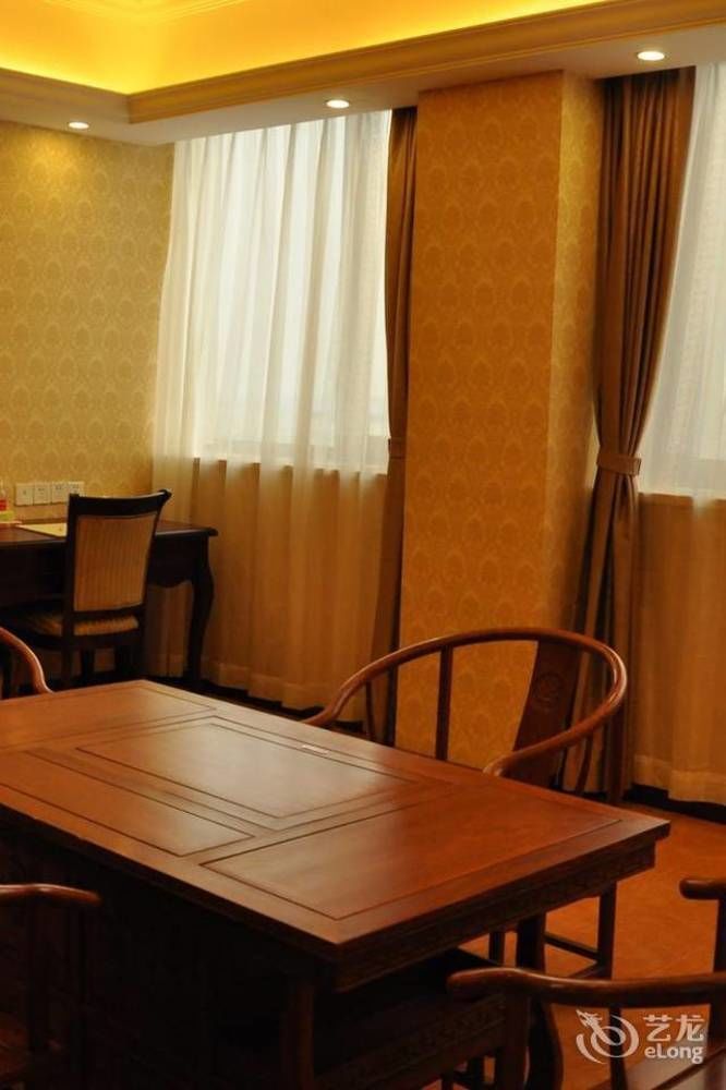 Vienna Hotel Sh Fengxian Nanqiao Jinhai Road Sanghaj Kültér fotó